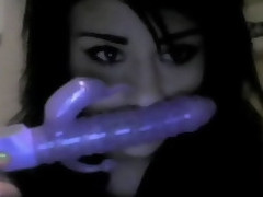 Emo chick effectuation with a new sexual relations toy
